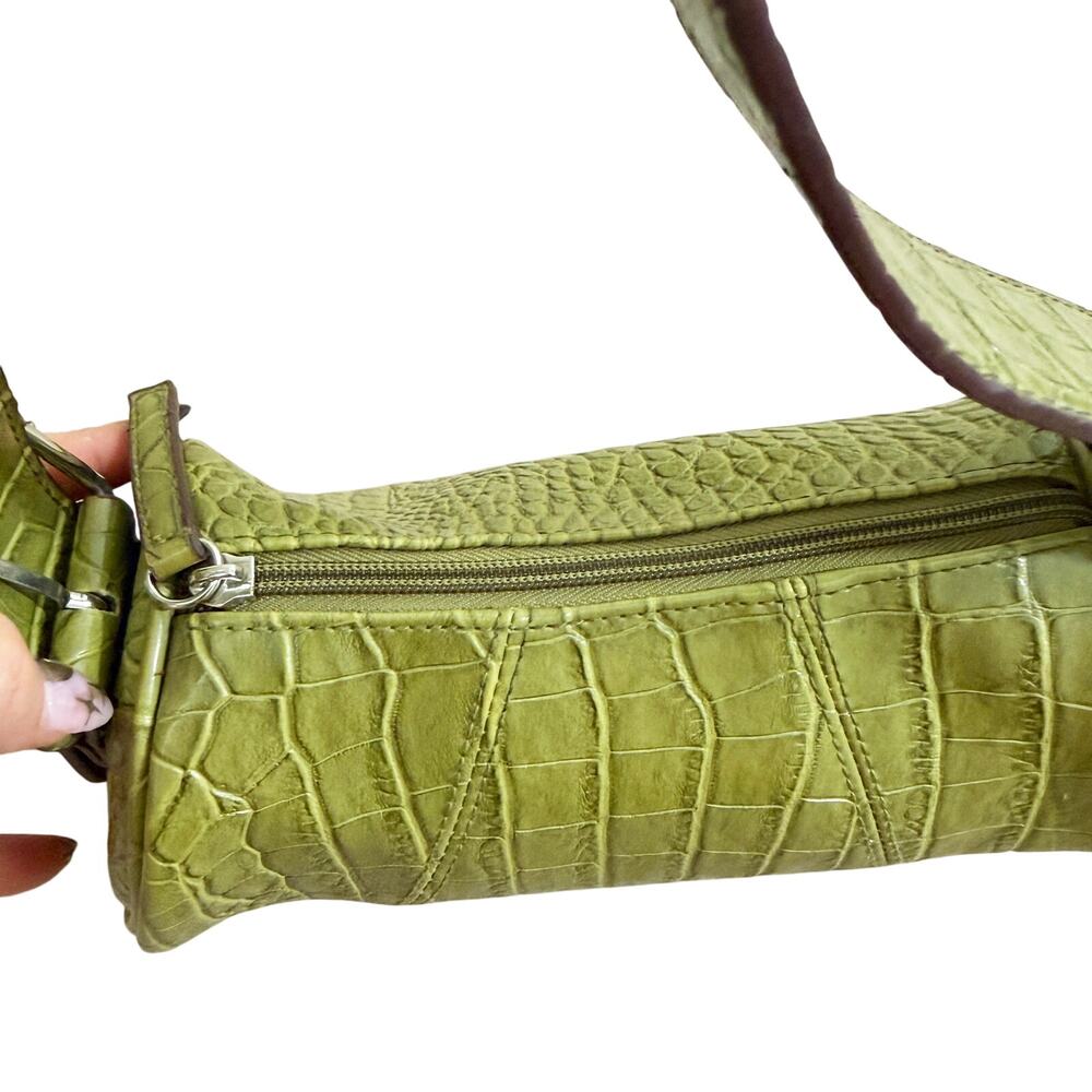 Vintage Y2K Chateau Olive Green Faux Leather Mini Barrel Bag Zip Top EUC - Picture 5 of 9